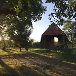 Hilltop Haven In Feriehus