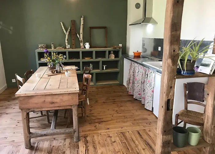 Hilltop Haven In Parlan