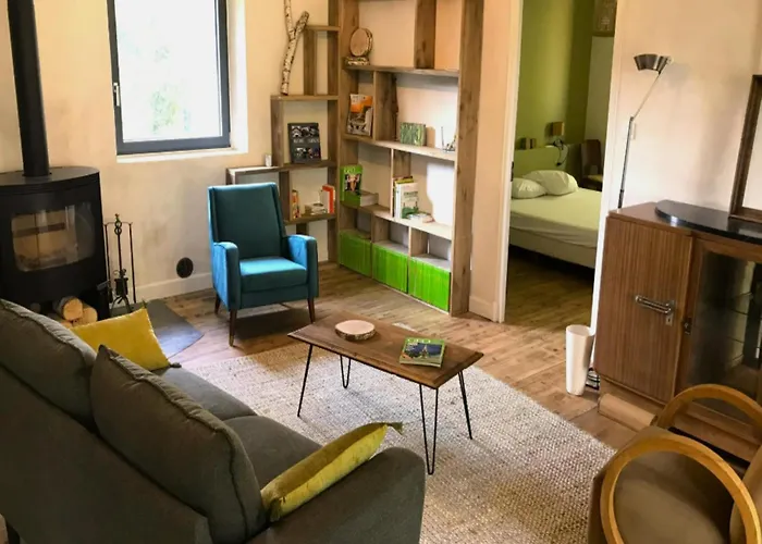 Hilltop Haven In Parlan Casa de Férias *