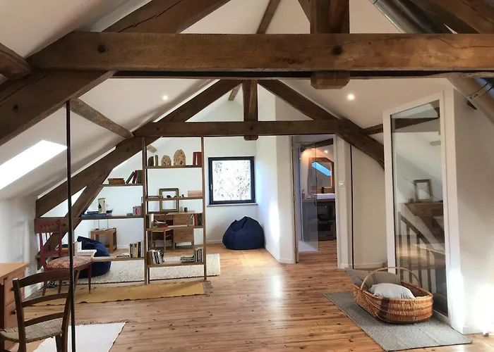 Hilltop Haven In Parlan Casa de Férias *