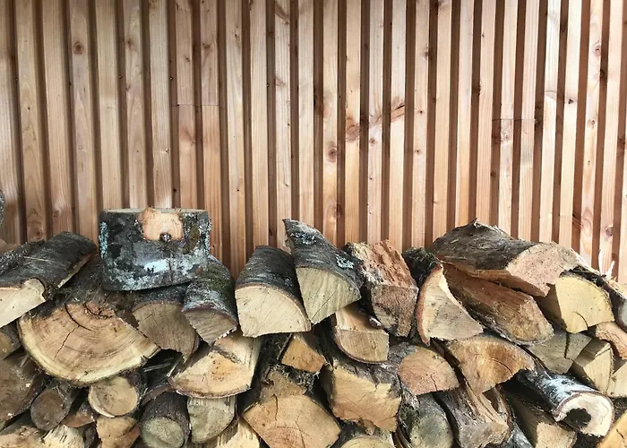 Hilltop Haven In Parlan