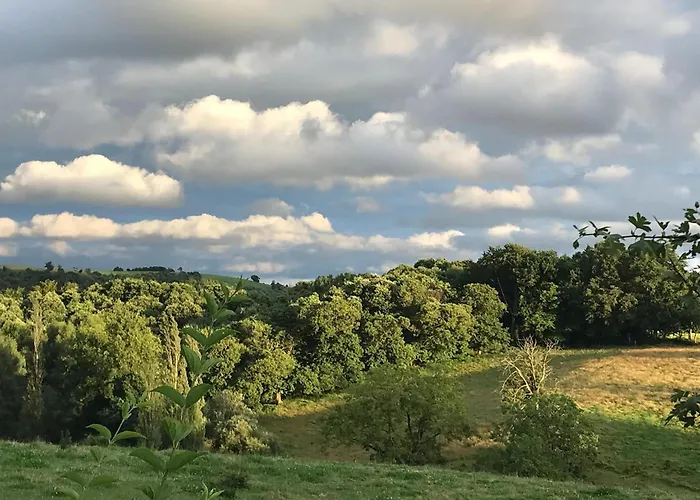 Hilltop Haven In Parlan